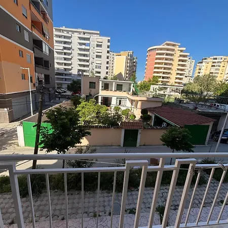 公寓 Kledi Aprtament Vlorë